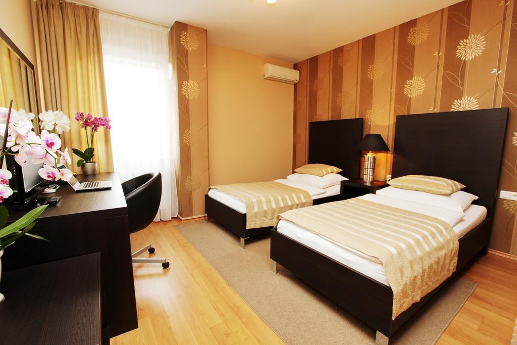 City Hotel Nitra With Free Parking Habitación foto