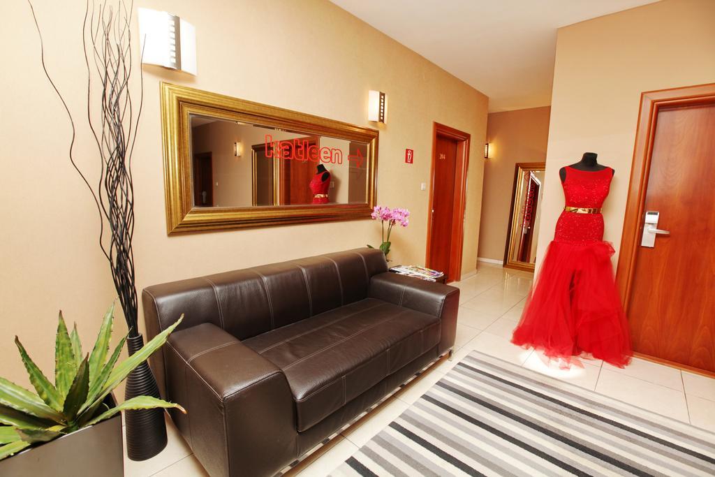 City Hotel Nitra With Free Parking Exterior foto
