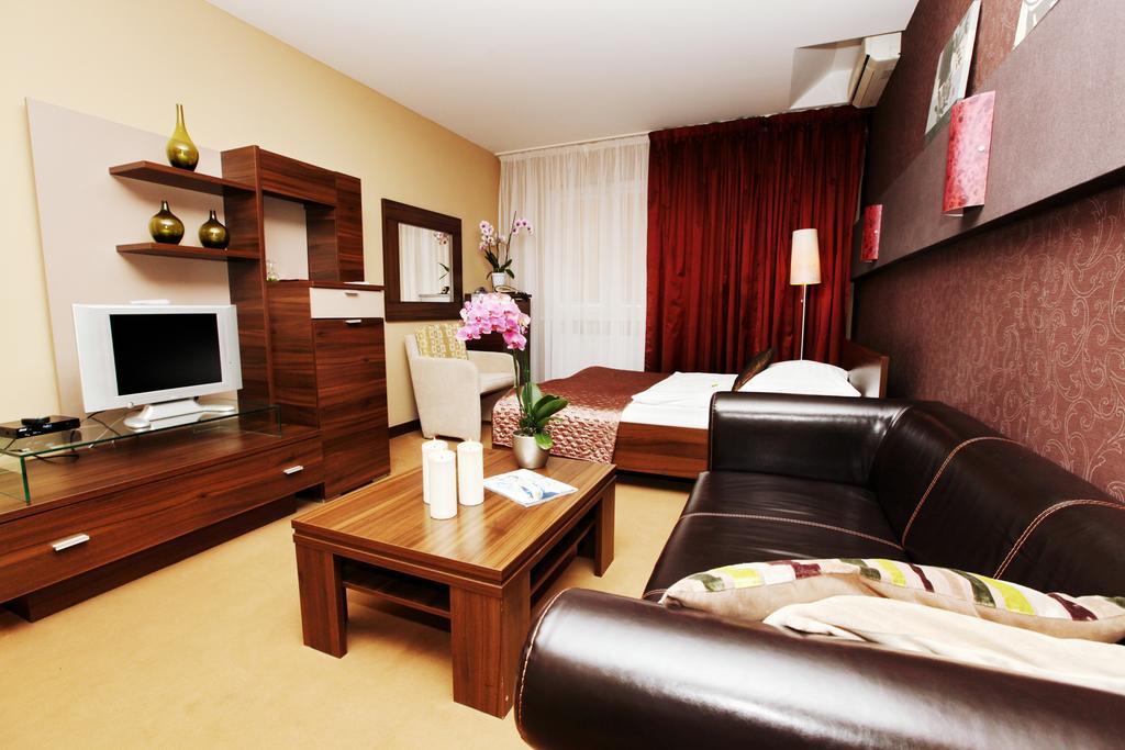 City Hotel Nitra With Free Parking Habitación foto